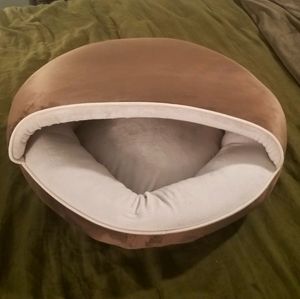 NWT Bailey & Bella BB Slipper Bed Choco 20 inch